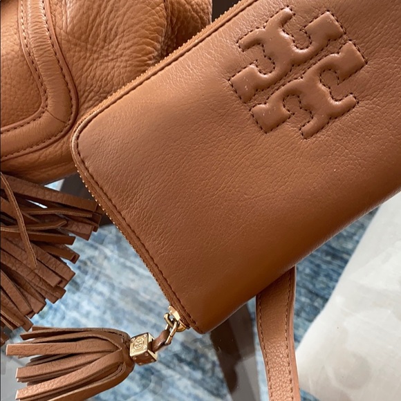 100% authentic Tory Burch soft pebble leather - Picture 3 of 5